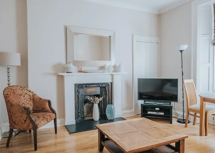 One-Bedroom Ground Floor Apartment