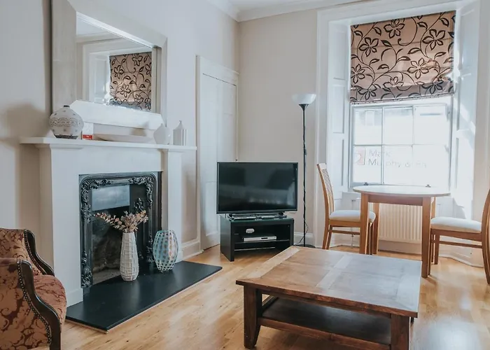 One-Bedroom Ground Floor Apartment