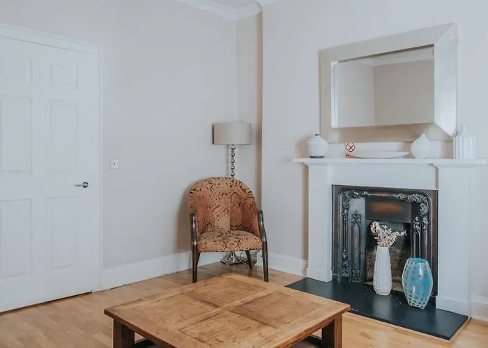 One-Bedroom Ground Floor Apartment
