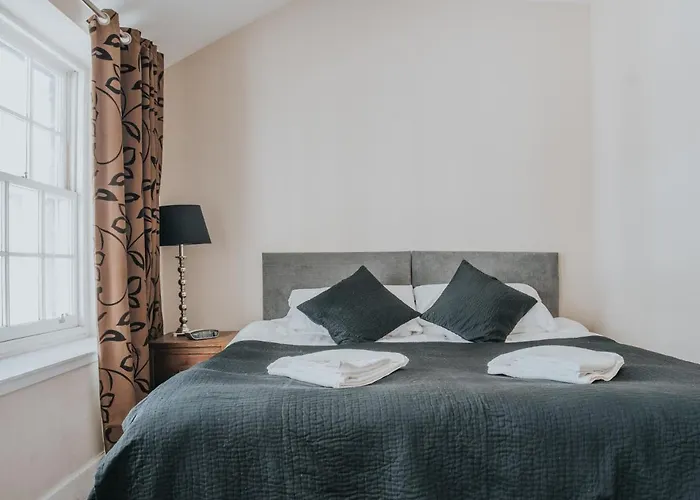 One-Bedroom Ground Floor Apartment